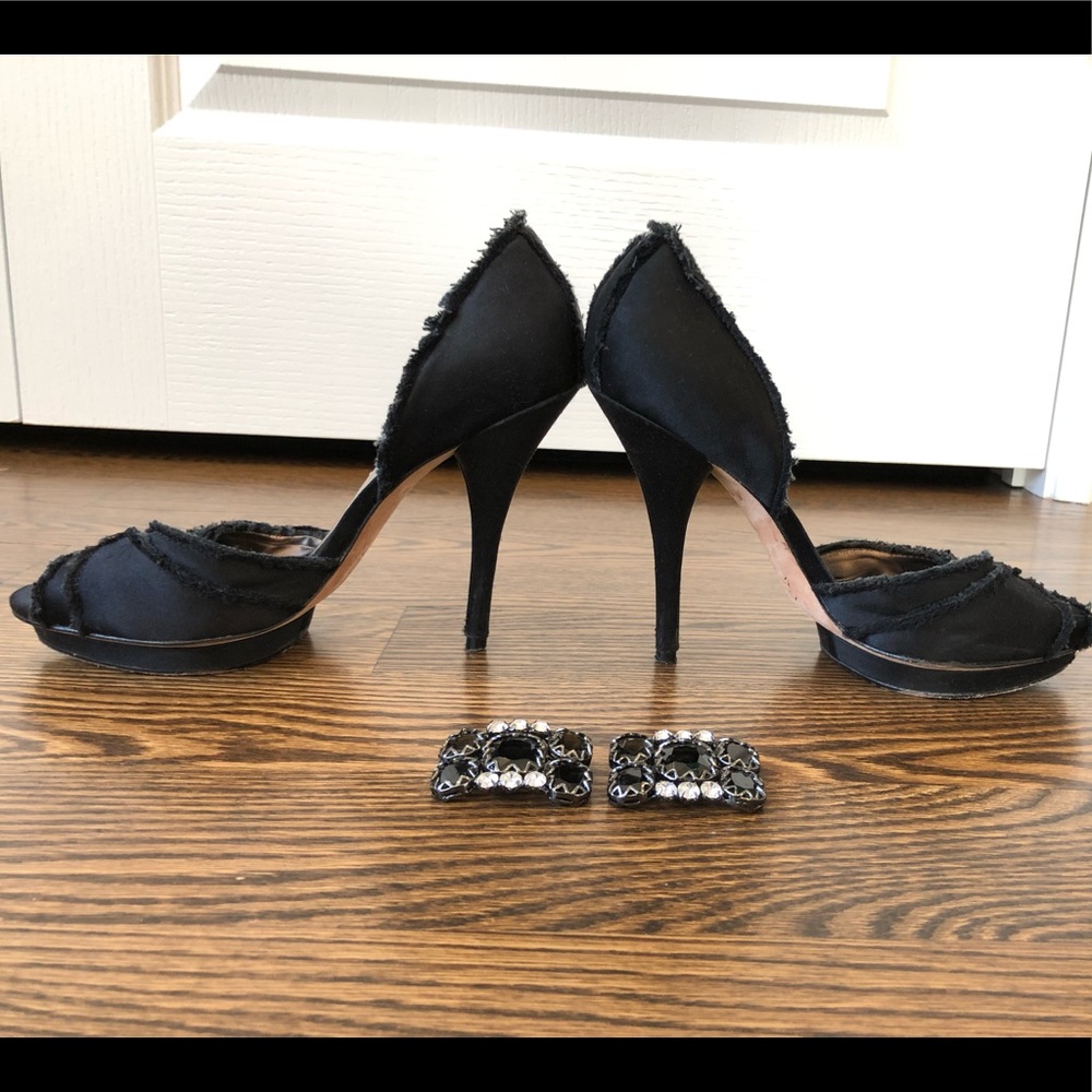 BCBG MaxAzria Black Platform Heel w removable clip - Picture 4 of 7